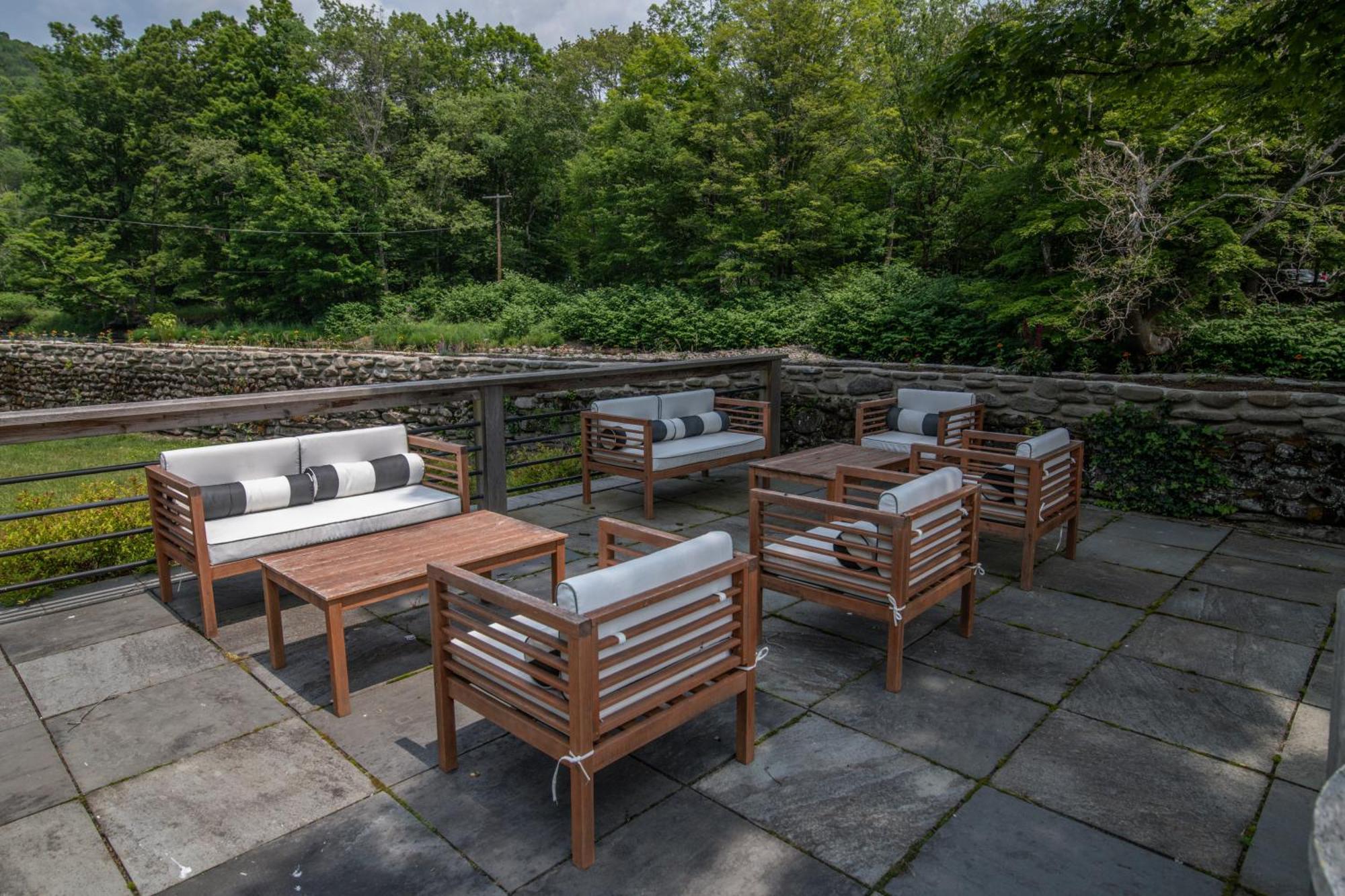 Antrim Streamside Hotel Livingston Manor Exterior foto